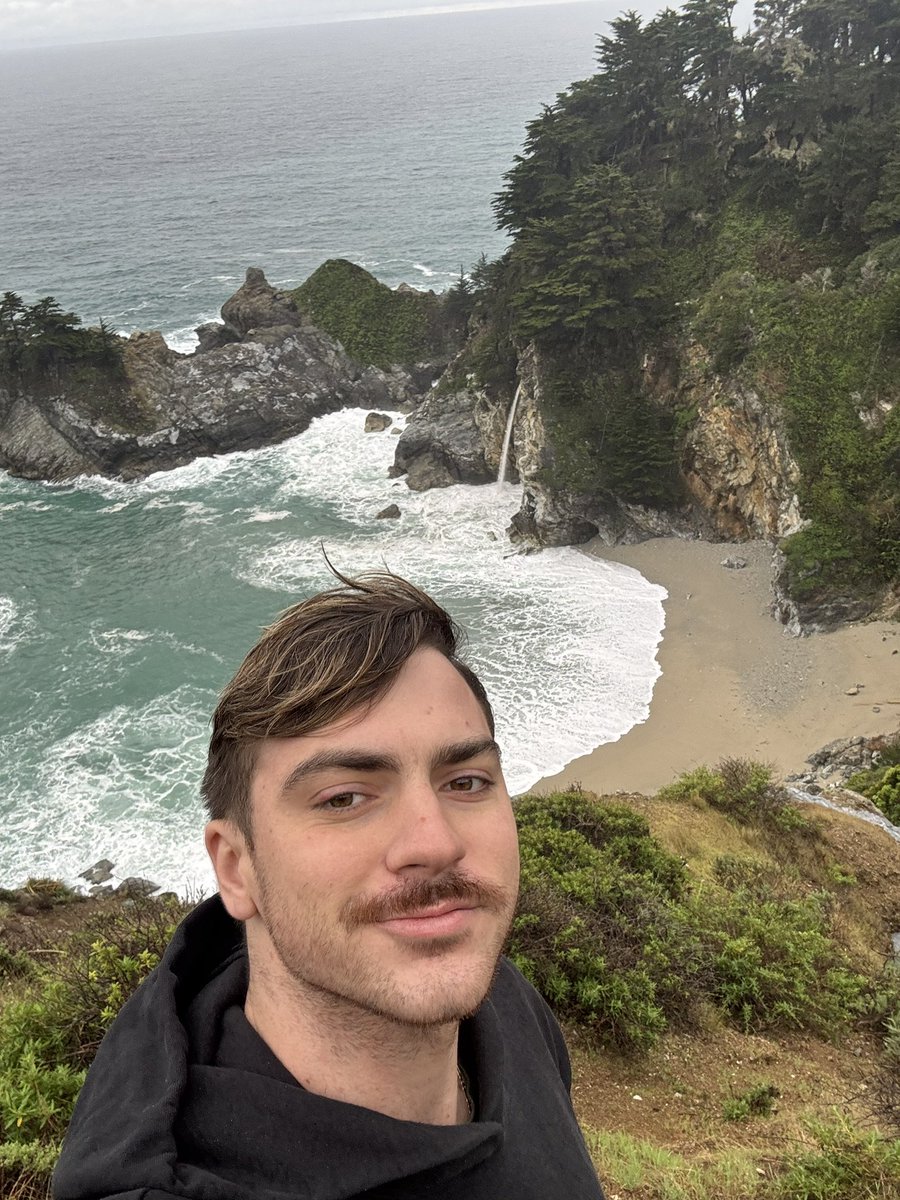 Ratthew___'s tweet photo. Saw one of only 4 waterfalls in the US that flow directly into the ocean today 😮‍💨 https://t.co/9x0HxLRO6j