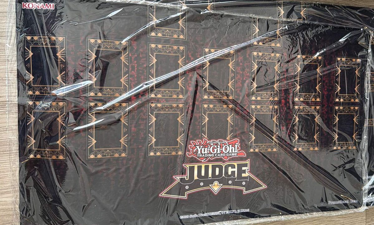 こちらのjudgeプレイマット今週中に販売させて頂きます！ 他にも