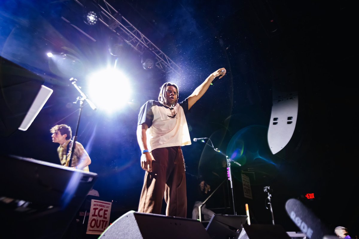 sara fish phototography tweet media