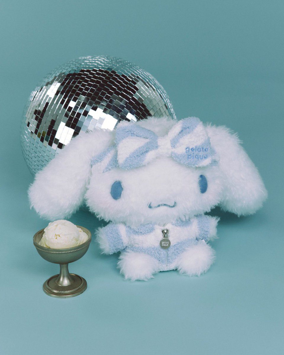mashsanriohouse's tweet photo. 【GELATO PIQUE ♡ SANRIO CHARACTERS】

ルームウェアブランド「ジェラート ピケ」とサンリオキャラクターの初コラボ🌟

ジェラートピケのアイコンであるモコモコのボーダーウェアに身を包んだふわふわのシナモロールが登場☁✨

発売情報はコメント欄に👇 https://t.co/JwGPR1qD9a