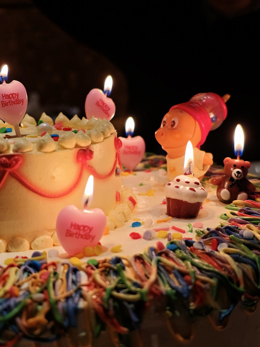 isolunamesis tweet media