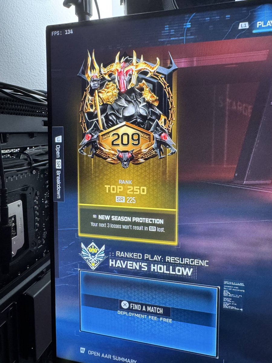 ToyoAIMS's tweet photo. Is this a glitch or am I really top 250 in warzone 😭😭 https://t.co/i1S5YYig6L