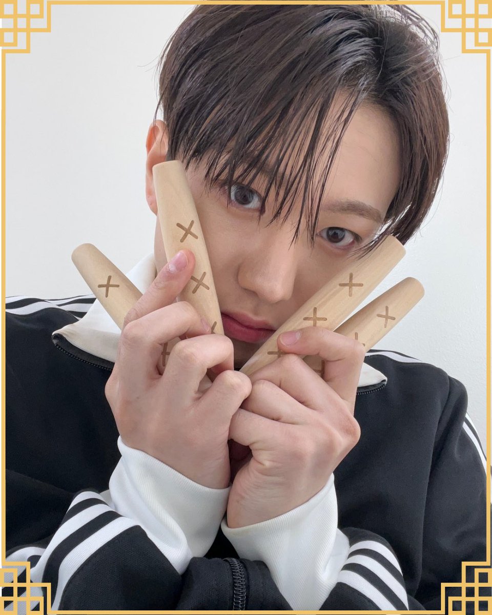 JUSTB Official tweet media