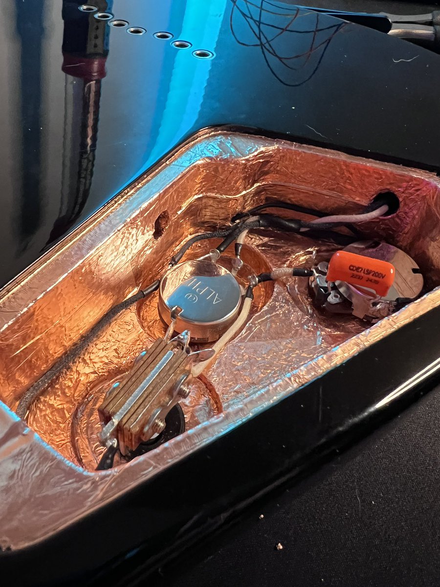 Cameron_Parmer's tweet photo. Finally finished rewiring my guitar https://t.co/bgZgfxGH5D
