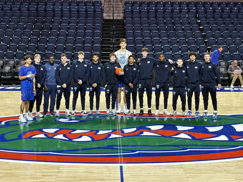 RNS_Hoops's tweet photo. Huge THANK YOU the @GatorsMBK team for having us in to watch practice!
In order to get to the next level you have to SEE and EXPERIENCE what the next level is like on a typical day. Today we did just that!
Special shoutout to Olivier R and Xavian L!
#RNStrong https://t.co/DtoYKNHGnX