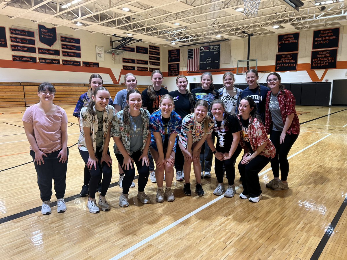 VTown Softball tweet media