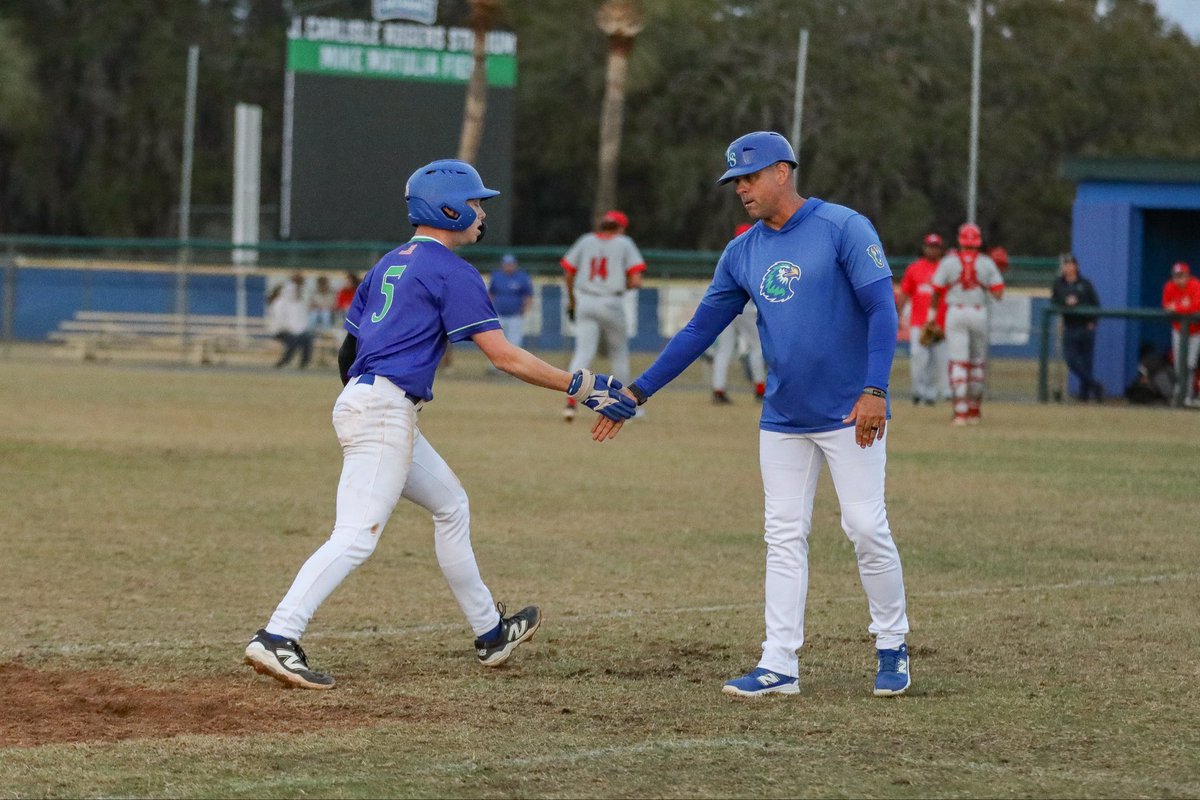 LakehawkSports's tweet photo. WALK OFF GRAND SLAM FOR HUNTER WALLACE 🤘

#WingsUp https://t.co/8sFvKbkQWe