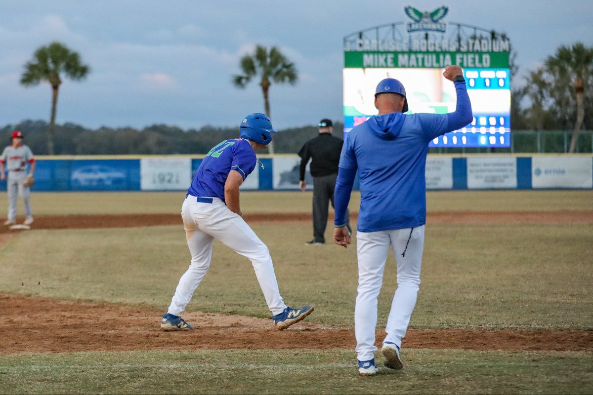 LakehawkSports's tweet photo. WALK OFF GRAND SLAM FOR HUNTER WALLACE 🤘

#WingsUp https://t.co/8sFvKbkQWe