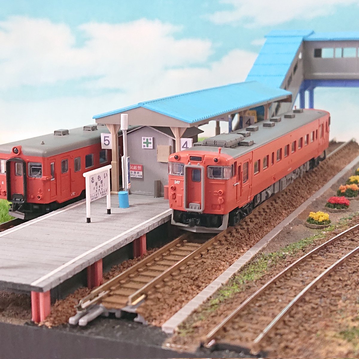 P70171518's tweet photo. おはようございます😃
#国鉄羽幌線「#留萌駅4番・5番のりば」が完成しました！
只今、ヤフオクに出品中です‼️
#国鉄羽幌線
#留萌駅
#留萌駅羽幌線のりば
#北海道留萌市船場町
#羽幌線キハ22
#羽幌線キハ40
#鉄道ジオラマ https://t.co/xyj0VxCyos
