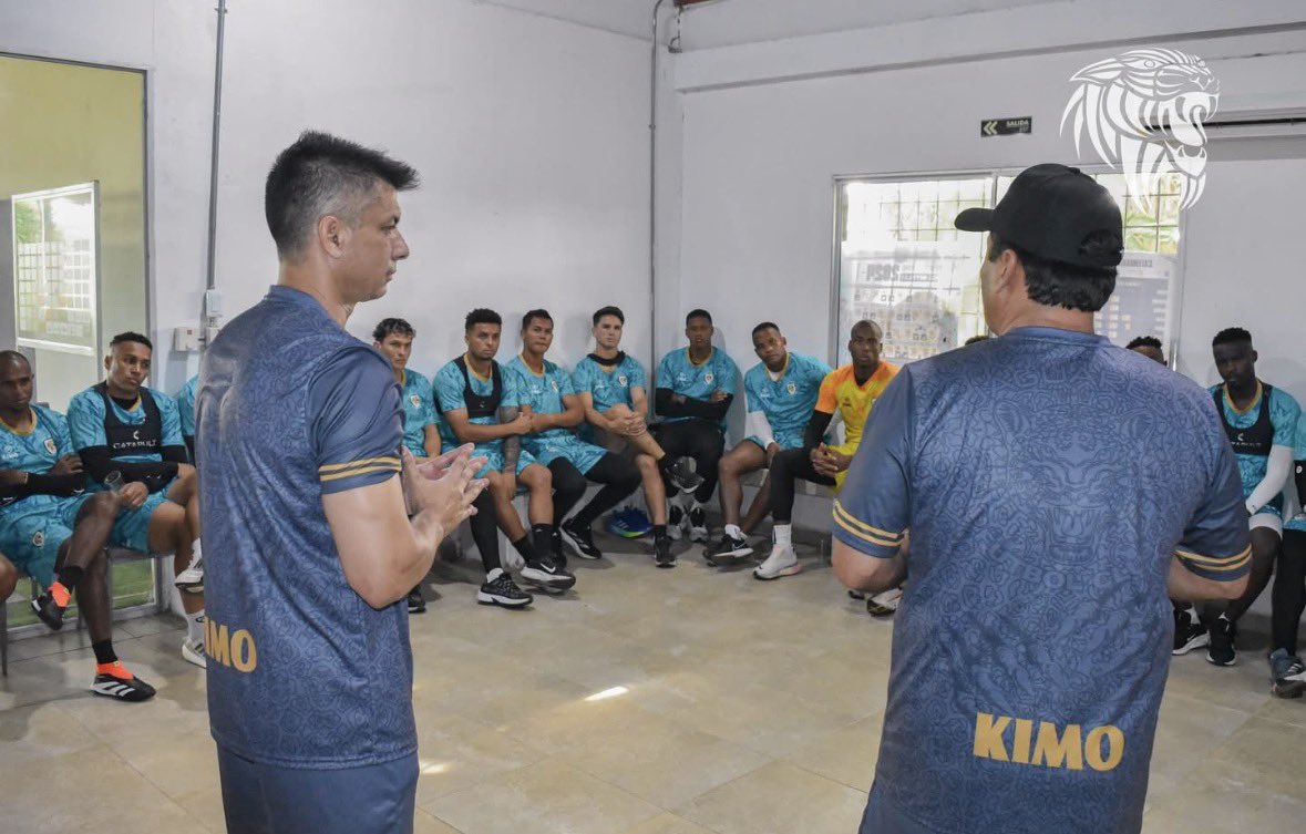 El paraguayo Gustavo Florentin fue presentado como nuevo director técnico de <a href="/JaguaresdeCord/">Jaguares de Córdoba</a> Antes había dirigido a Pasto, Bucaramanga y Águilas, sin marcar diferencia con los técnicos colombianos.