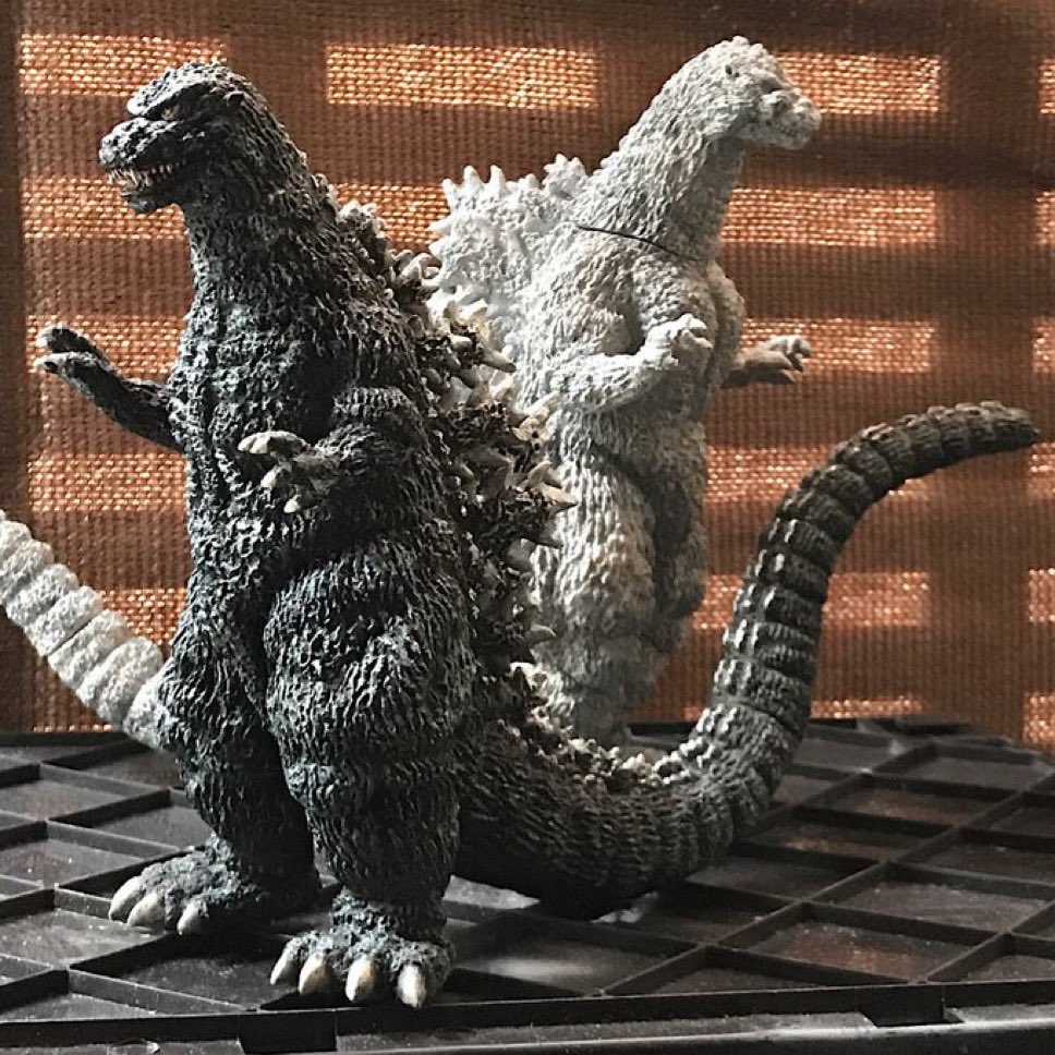 RT @maten78: ホビーラウンド34、お土産として20センチの84ゴジラの
