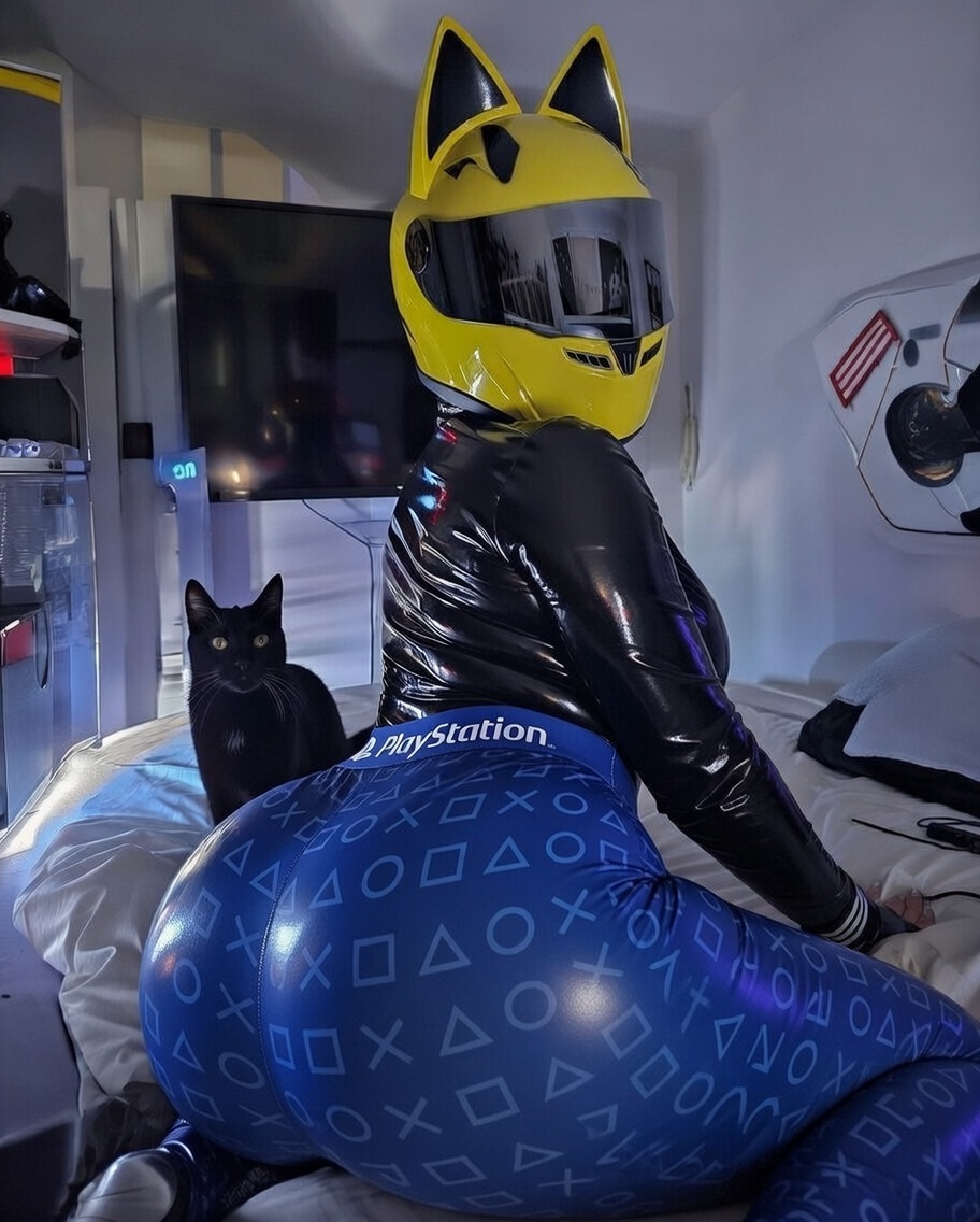 PlayStation △ ○ ✕ □