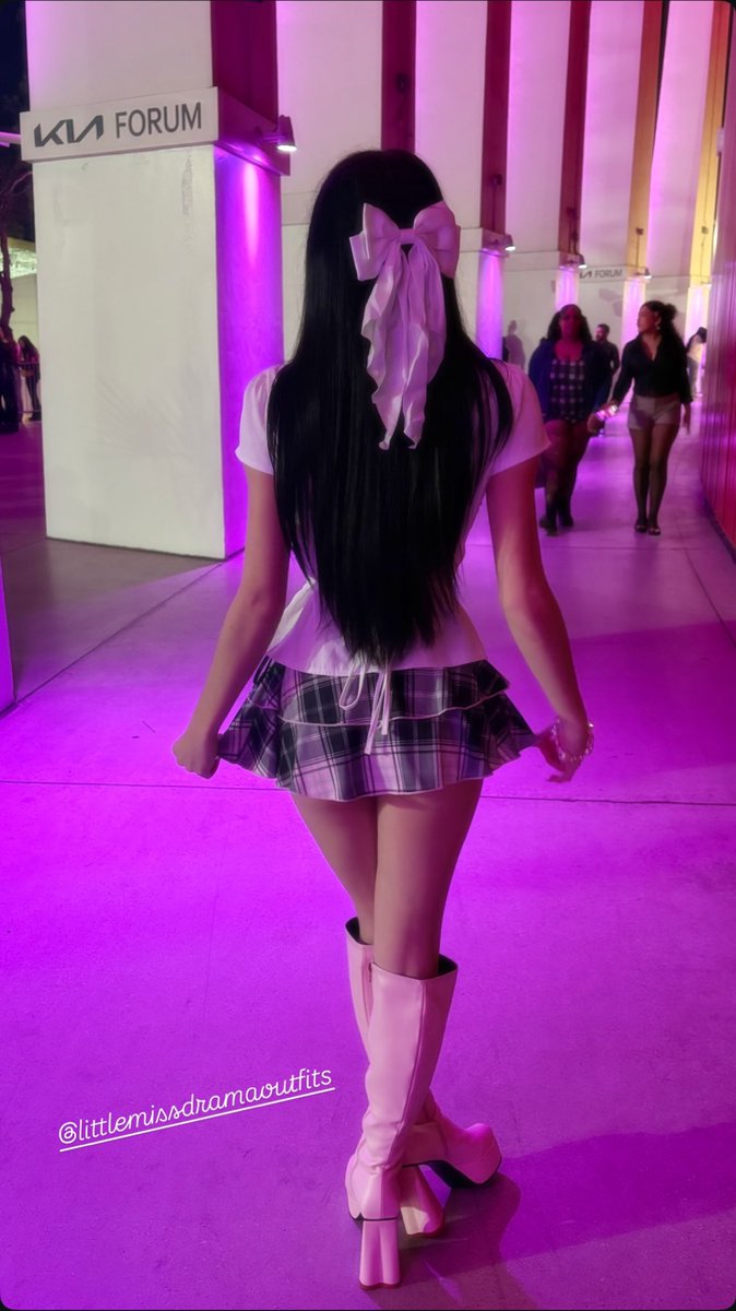 Baby Bardigang is chewingggg
These outfits 😩❤️