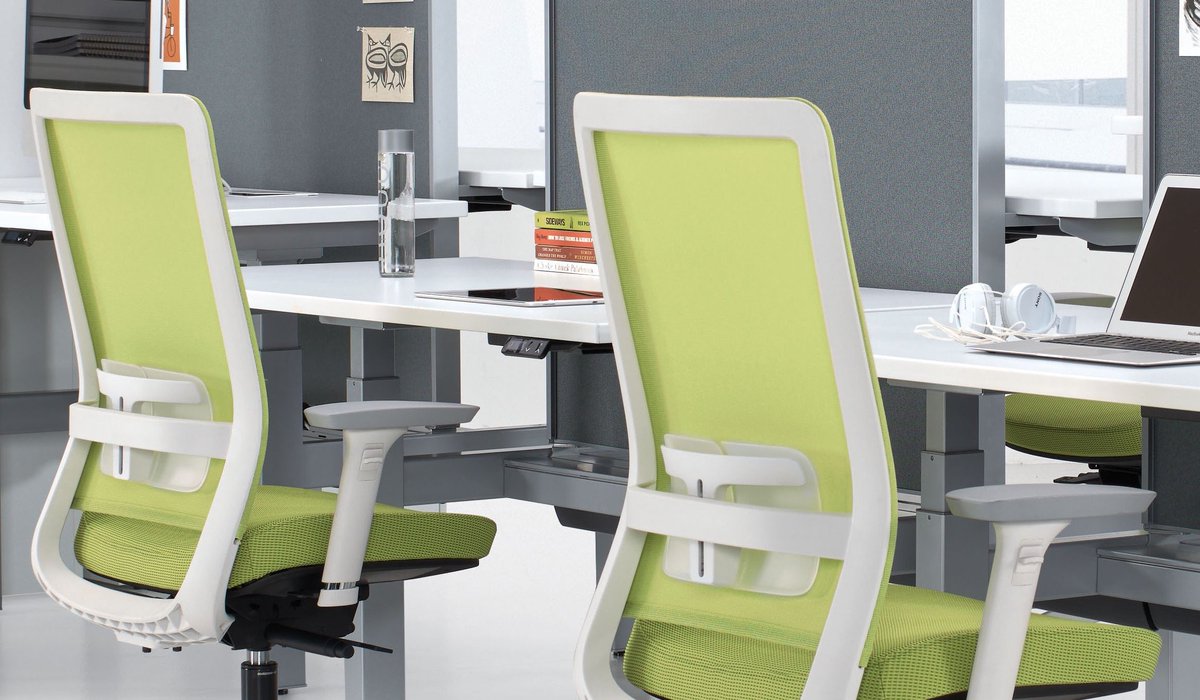 OFFICE CHAIR OPTIONS have evolved to provide impeccable support and ergonomics, which have changed the way we work today. Seating is the most important item for your office to alleviate repetitive motion injury and posture fatigue. #officechairsaustin hubs.ly/Q043cskd0