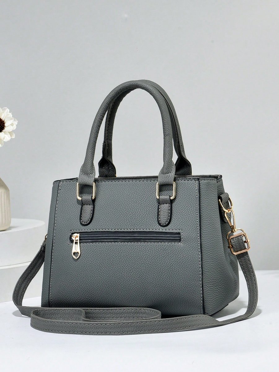 kheiJ14's tweet photo. Looking for the perfect gift? This shoulder bag is a winner at ₱651! 🎉 Over 50 already gone. New user? Use 6NKT6 for 60% OFF!
👉 https://t.co/6c69l4TElP
#GiftForMom #CasualStyle #PromoCode #PhilippinesShopping https://t.co/xg2RY2qdrZ