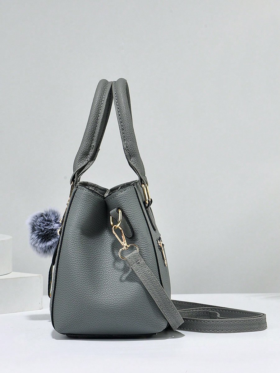 kheiJ14's tweet photo. Looking for the perfect gift? This shoulder bag is a winner at ₱651! 🎉 Over 50 already gone. New user? Use 6NKT6 for 60% OFF!
👉 https://t.co/6c69l4TElP
#GiftForMom #CasualStyle #PromoCode #PhilippinesShopping https://t.co/xg2RY2qdrZ