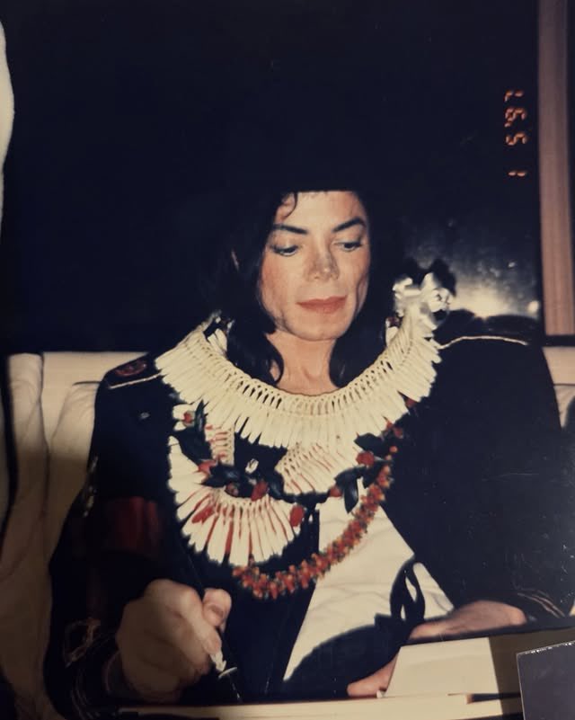 outromj's tweet image. new michael pics in the big year 2026, my gorgeous beautiful king