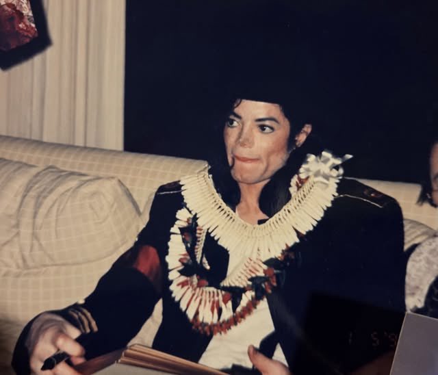 outromj's tweet image. new michael pics in the big year 2026, my gorgeous beautiful king