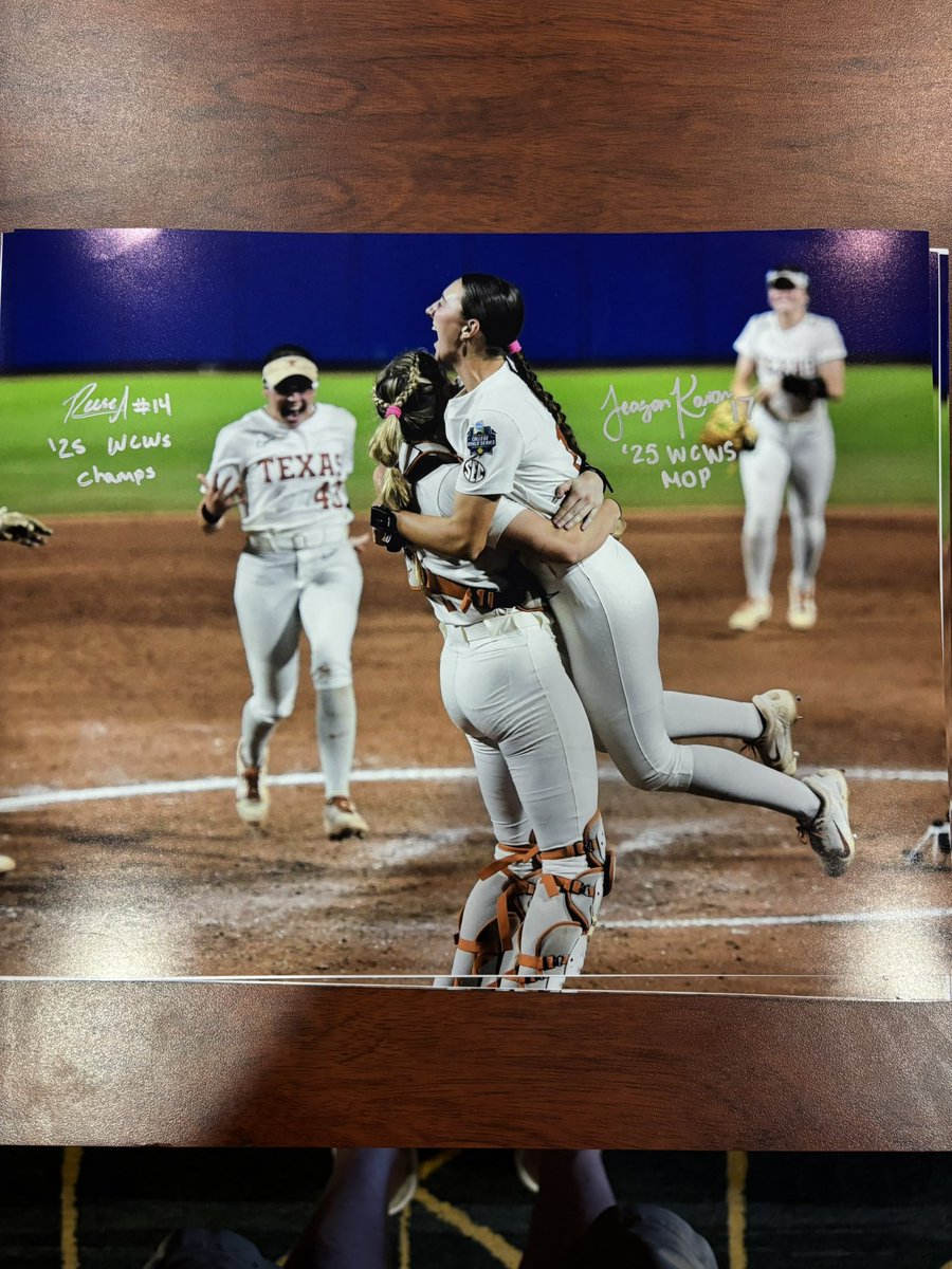 Elite Sports Memorabilia tweet media