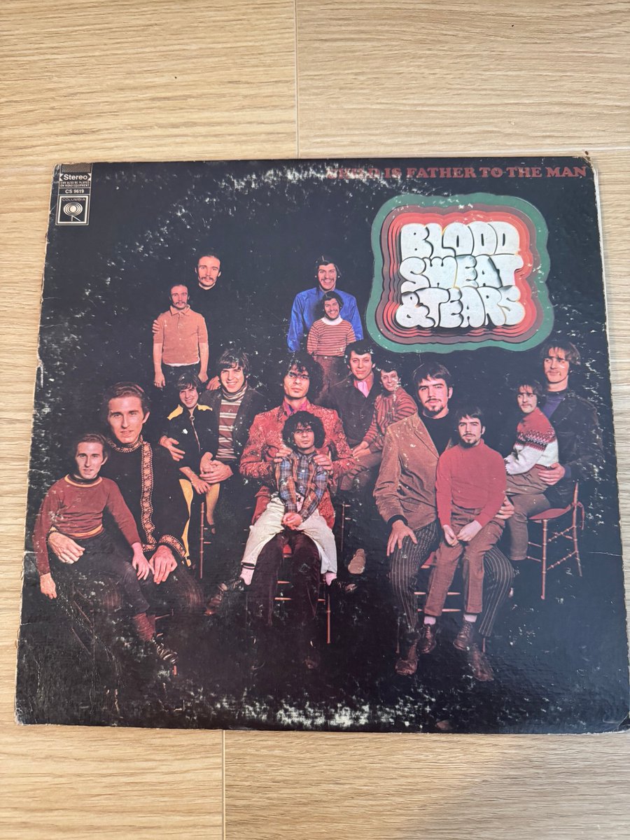 これはWeirdだけど聴いてみなよ、と知らないおじさんからもらった