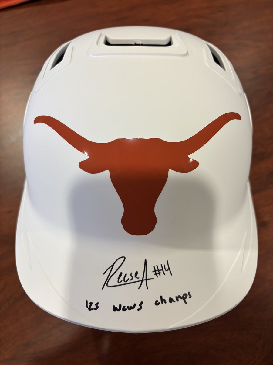 Elite Sports Memorabilia tweet media