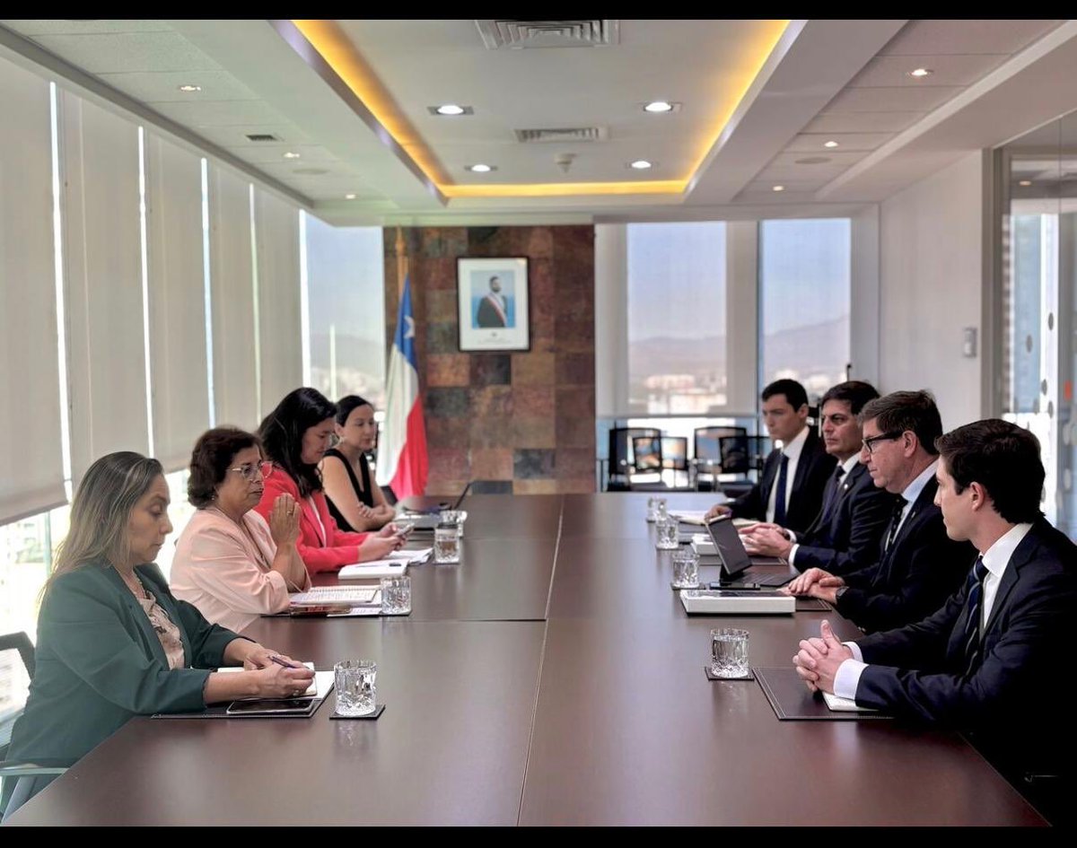 Traspaso en el Ministerio de Minería! Sobran los comentarios!