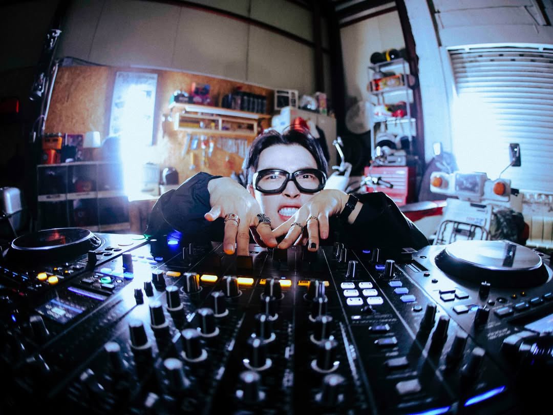 he's such a weird little guy I love u my weird little guy