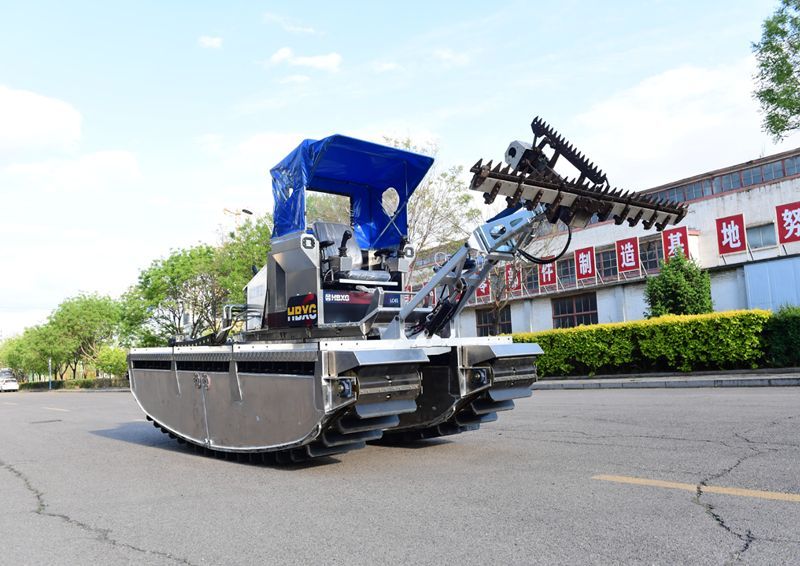 xuanhua67414768's tweet photo. The Water Cleaning Amphibious Vehicle operates seamlessly on water and land, tackling wetlands, rivers, and swamps.

#WaterCleaning #AmphibiousVehicle #WetlandManagement #RiverCleaning #SwampEquipment #FloodControl #EnvironmentalTech #ModularTools https://t.co/MD071OiDmd