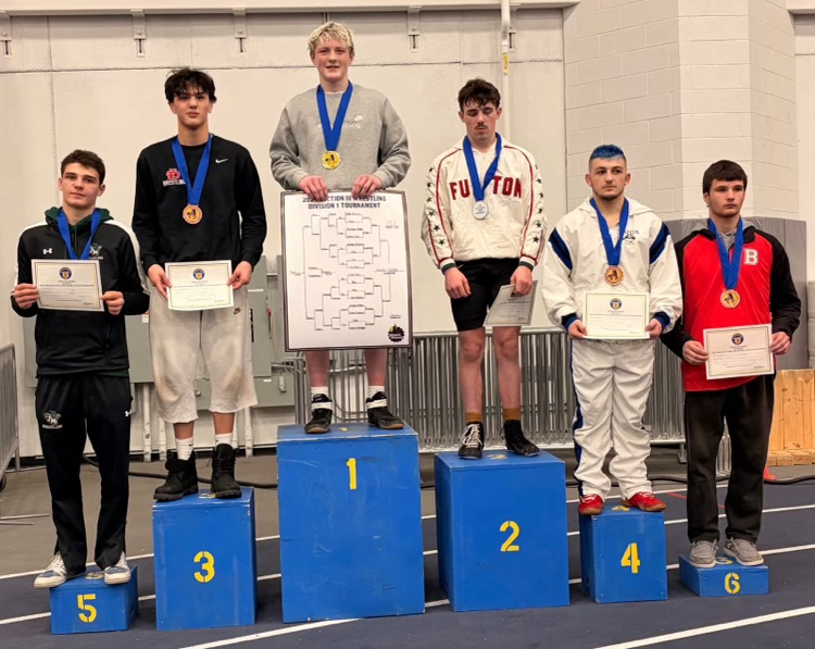 WestGeneseeCSD's tweet photo. Congratulations to WG Wrestler Austin Fesinger on winning the Section 3 Division 1 Championship at 157 lbs. 💙💛🐾🤼 https://t.co/8Nc7oLd3lt