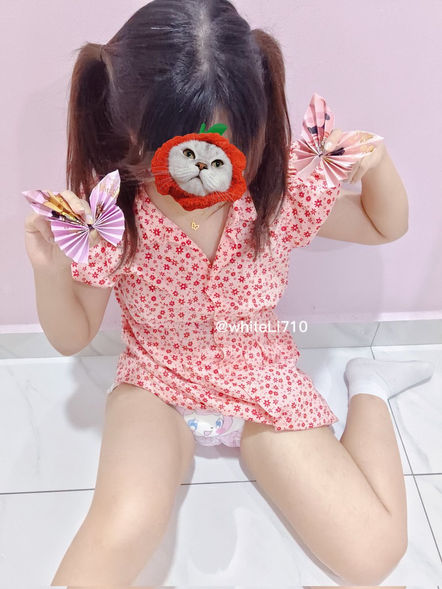 whiteLily tweet media