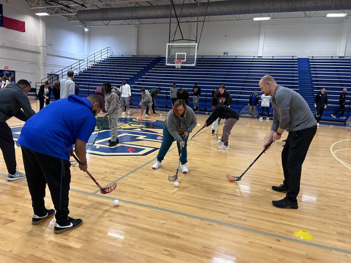 GISD_PE's tweet photo. Great PE PD morning!
Got through our action items, collaborated on what’s coming up, and closed it out with some hockey/stick handling led by Coach Zboch from @Herfurth_Bronco. A strong start to the day. 🏑 @GISD_PD https://t.co/20PggOLikp