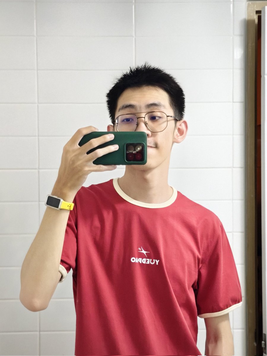 賴•™ tweet media