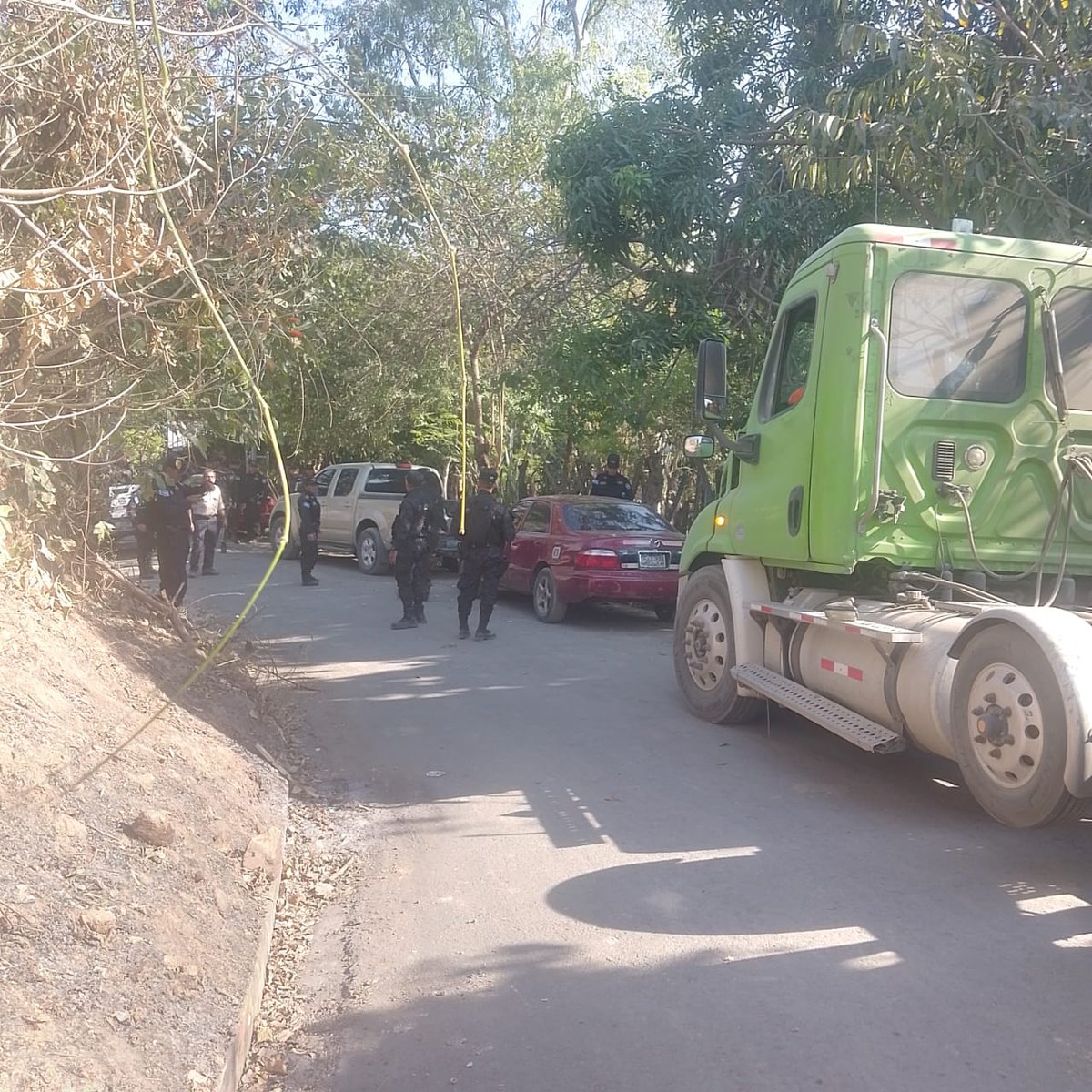 🔴 Preocupante y repudiable: "Mientras la comunidad de San Francisco Angulo —históricamente pacífica y libre de delincuencia— solicitaba diálogo, la respuesta ha sido el despliegue de un operativo policial desproporcionado" #ComunidadSantaMarta