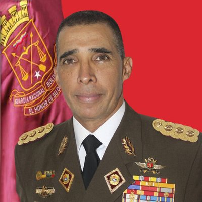 No se les olvide ese criminal que ven ahí ... lo recuerdan, el general Benavídes, el que en la Av. Libertador y otras marchas arremetió duro contra estudiantes y pueblo. Son facturas pendientes por cobrar, y las tendrá que pagar. No habrá borrón y cuenta nueva criminales.