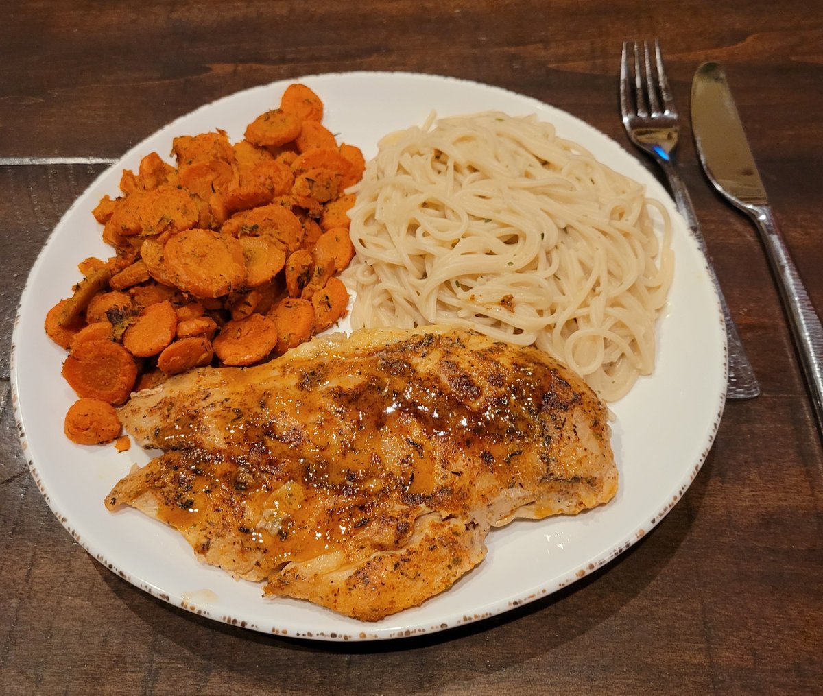 DevCroOnline's tweet photo. When I asked for ideas on what to write for this post I was only told, "Excellent". 😋

#WhatsForDinner #homecooking #chicken https://t.co/fkvD6m7i7B