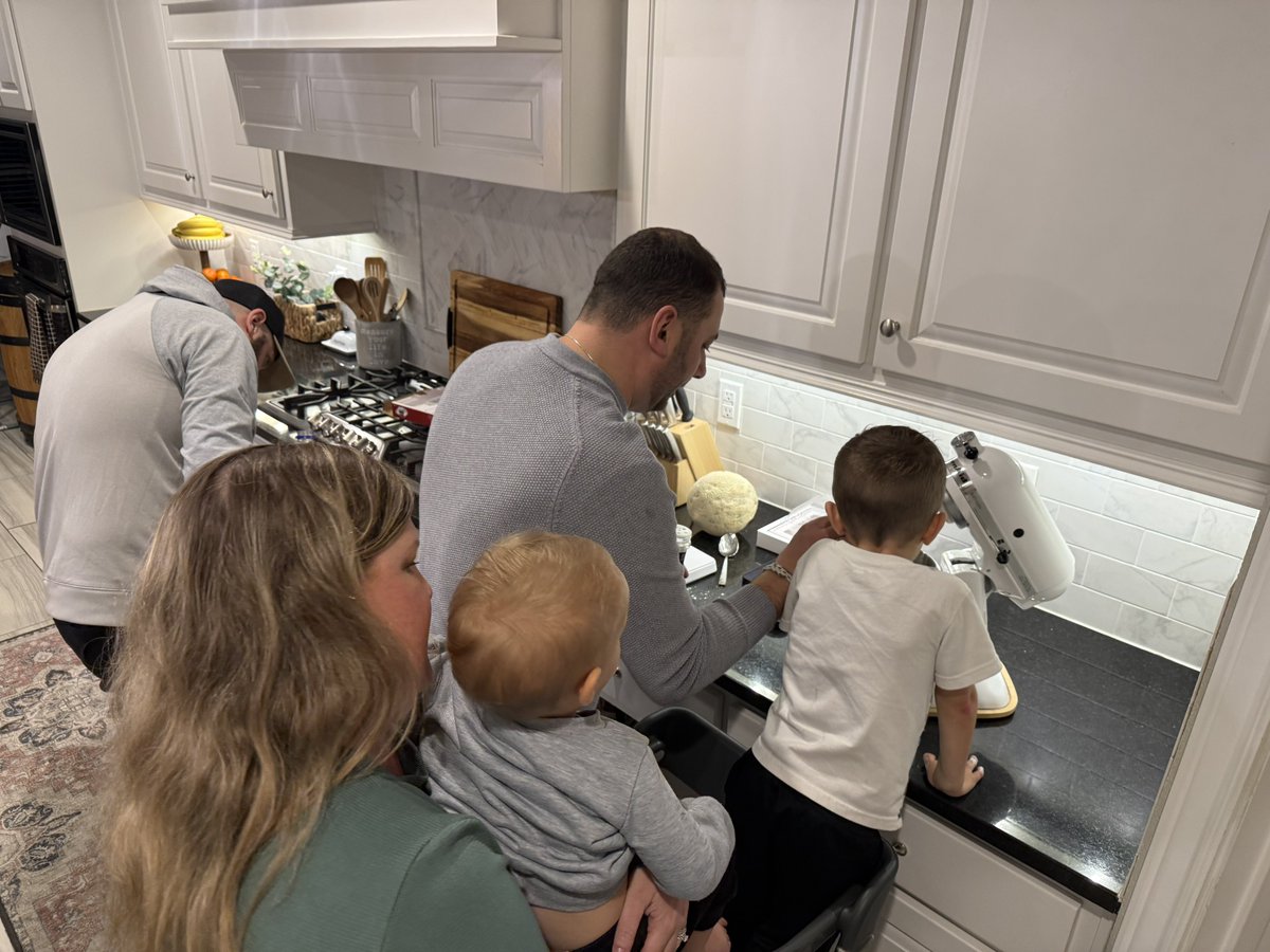 cdgrunow's tweet image. Sometimes life needs to slow down! Spending time the last few days in Arkansas with my brother, sister in-law, and their two kids has reminded me of this. From our crazy shenanigans together to making Pops pizza it was decided that we needed to be webbed up from Spider-Man’s webs