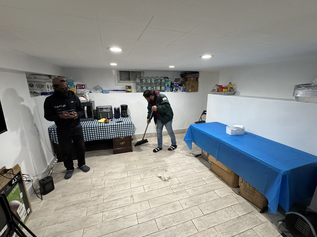 MkaBronx's tweet photo. Bronx Mosque is getting ready for Ramadan 2026. Jazakallah to all volunteers that helped clean the basement for iftar everyday. May Allah give all of us blessings. Ameen. https://t.co/sDEZdy5kvb