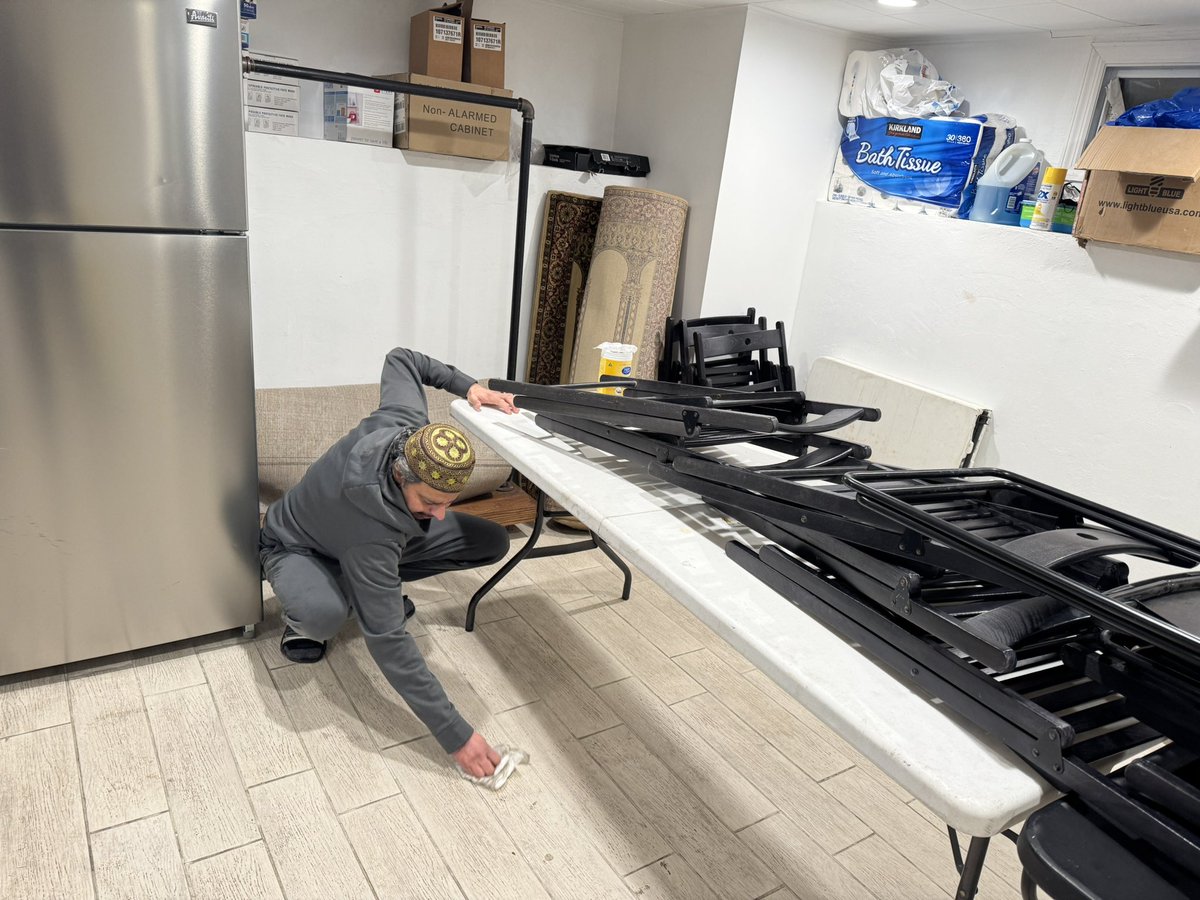 MkaBronx's tweet photo. Bronx Mosque is getting ready for Ramadan 2026. Jazakallah to all volunteers that helped clean the basement for iftar everyday. May Allah give all of us blessings. Ameen. https://t.co/sDEZdy5kvb