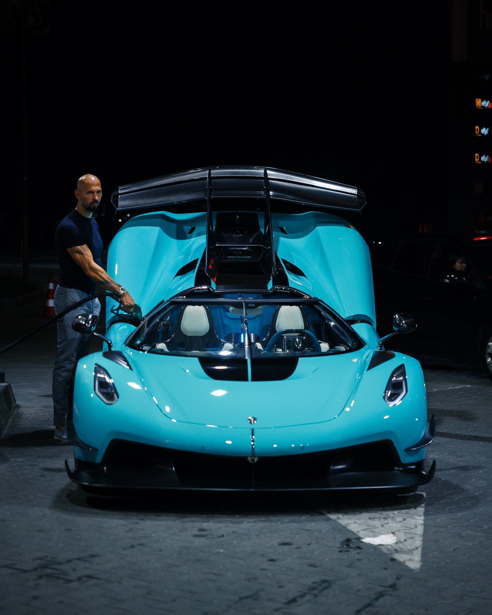 LUX Cars tweet media