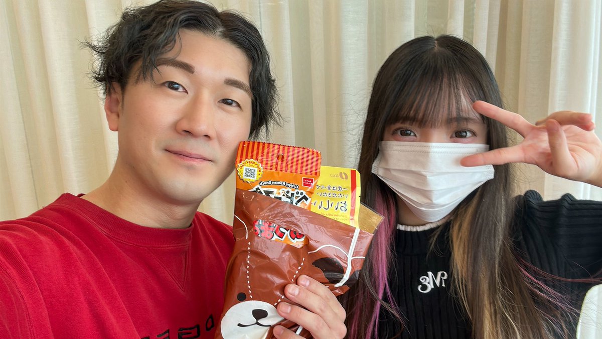 撮影前にメンバーからサプライズ！ バレンタインらしい🍫