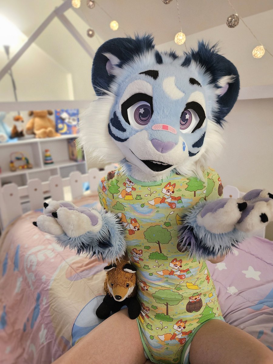 Silly Lil Kitten tweet media