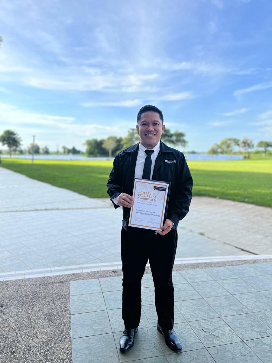 roy_marzo's tweet photo. Grateful to receive the High Impact Researcher Award 2025 at the Curtin University Malaysia.
High-impact research is never an individual journey — it is built through teamwork, mentorship, international collaboration, and a shared commitment.
Cheers to the next breakthrough! https://t.co/NV09OwA2On