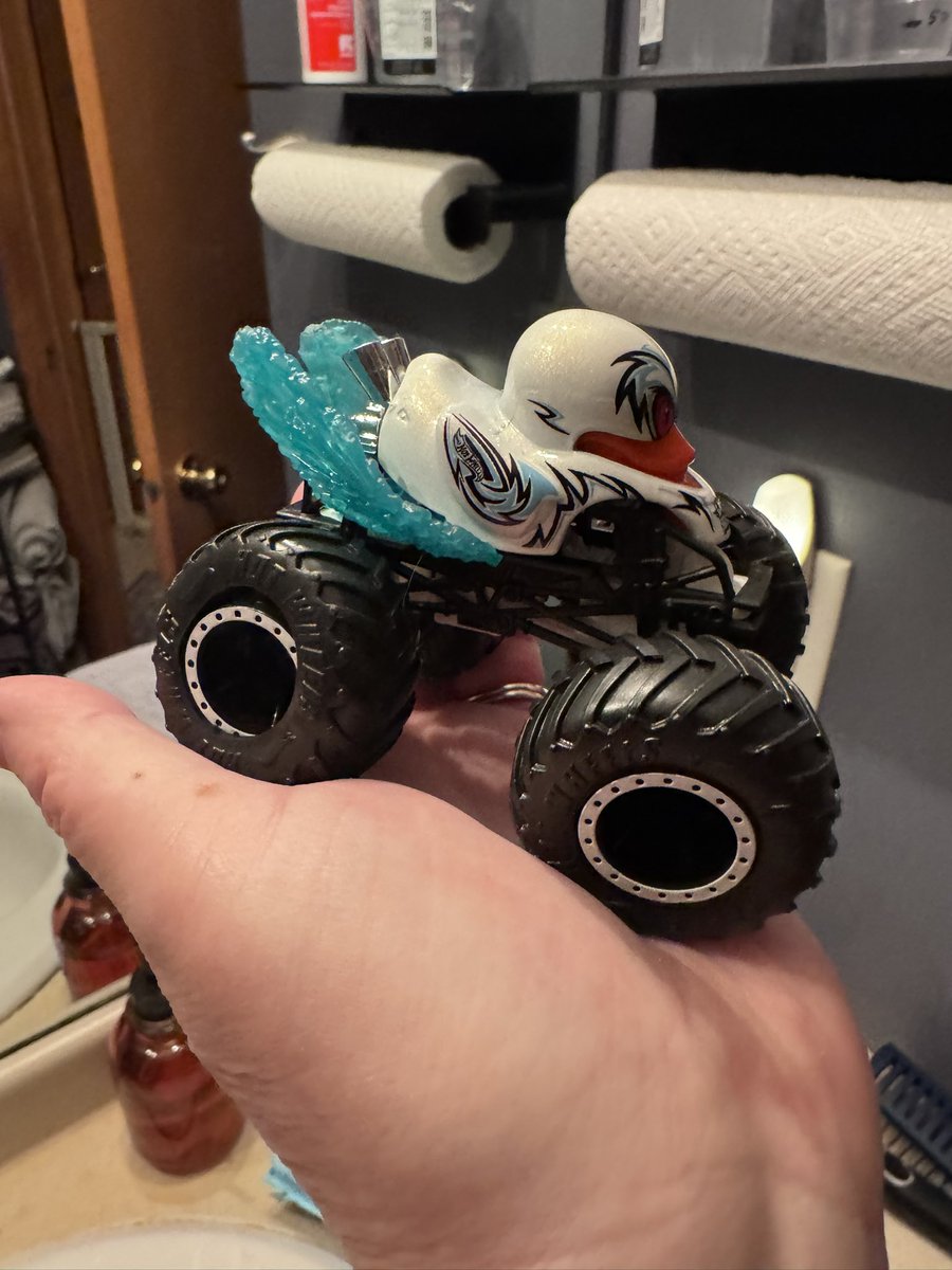 MrsGreenDingus tweet media