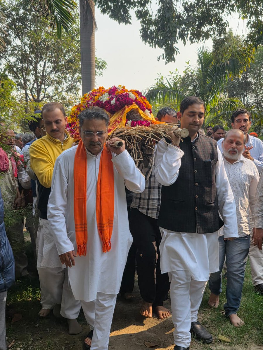 hirendra_singh's tweet photo. https://t.co/V2YPNJ01w3