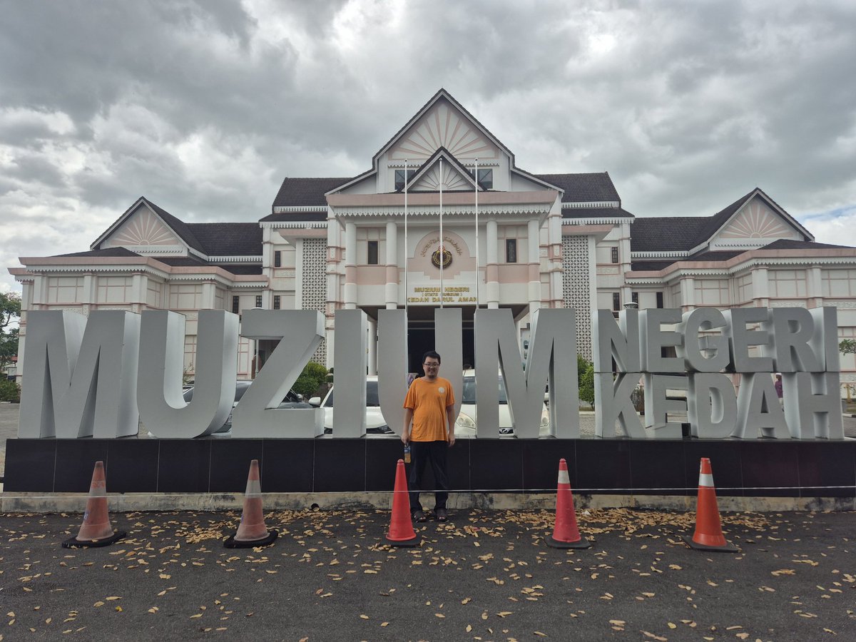 Tahun Baru Cina kali ini lebih kepada mencari ketenangan jiwa. Melawat Muzium Negeri Kedah di Alor Setar memberi ruang untuk menghargai sejarah. Kadang-kadang, melihat masa lalu membantu kita melihat masa depan dengan lebih jelas. :)