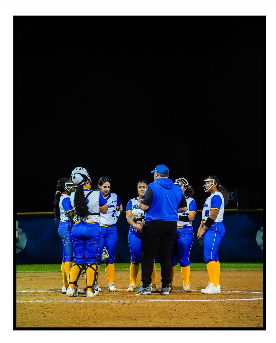 Pflugerville HS Softball tweet media