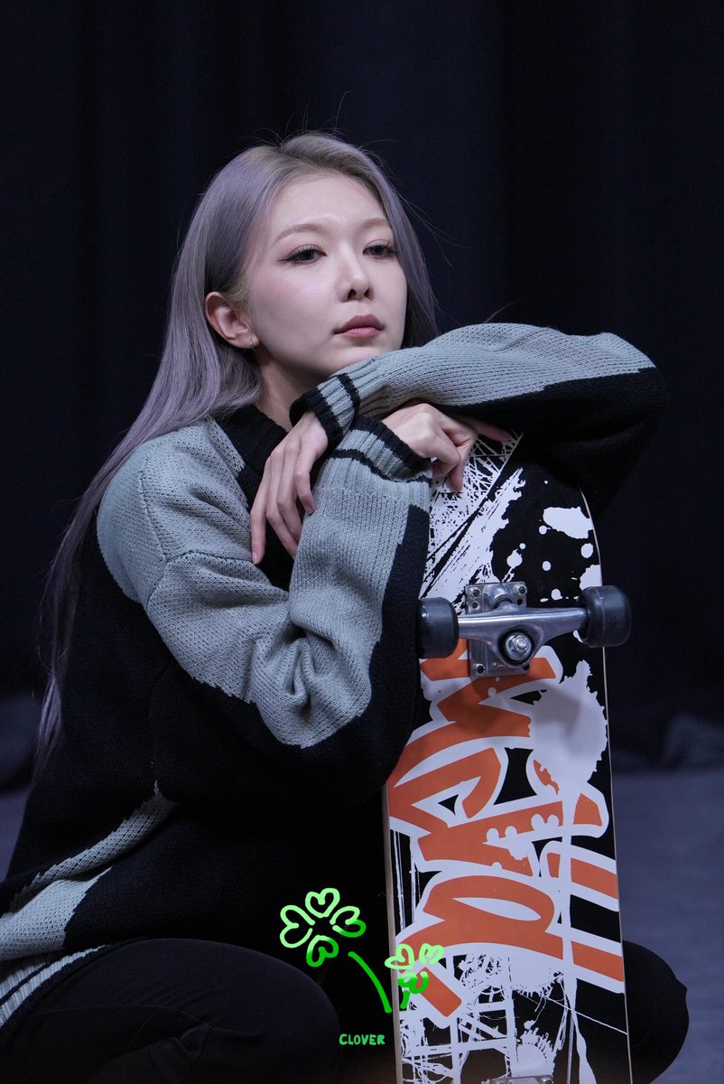 ✏️] Dami durante seu primeiro fansign com a loja Soundwave (06