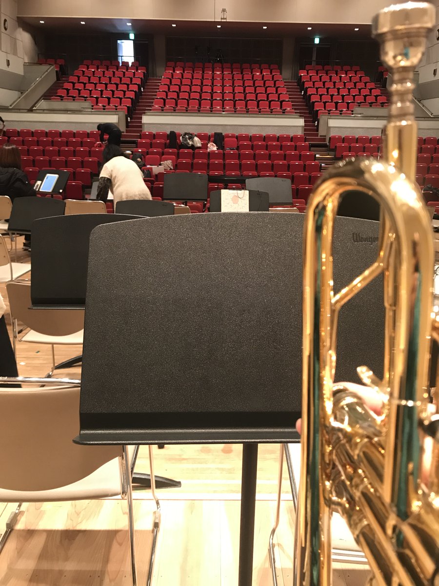 HidehiroSawada's tweet photo. SNSを拝見していると
絶対音感、相対音感と
固定ド、移動ドを
ごちゃまぜにしている人が
けっこうな数いらっしゃるようです。
特に移調楽器を扱う方。
そもそもこの双方は
土俵がまったく違うもの。
結局はソルフェージュができればいいのですが
この方達のその能力は
どれくらいなのか気になります。 https://t.co/6t3juPU0Gq