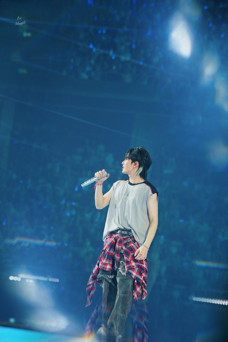 PSanta_0520's tweet image. ตัวก้เล็กนิดเดียวแต่ทำไมเวลาอยู่บนเวทีถึงได้ตัวใหญ่จังนะ

       คงเป็นเพราะได้ทำในสิ่งที่รักและมันเป็นความฝันสูงสุดแหละเนาะ มันเลยฟูลฟิล มีความสุขกับที่รักและอยากทำ ส่งพลังงานทุกอย่างออกมาแบบใหญ่โตคนดูรับรู้และสัมผัสได้ ว่าสิ่งที่ได้รับมันมีแต่ความสุข เต้นไลน์ใหญ่…