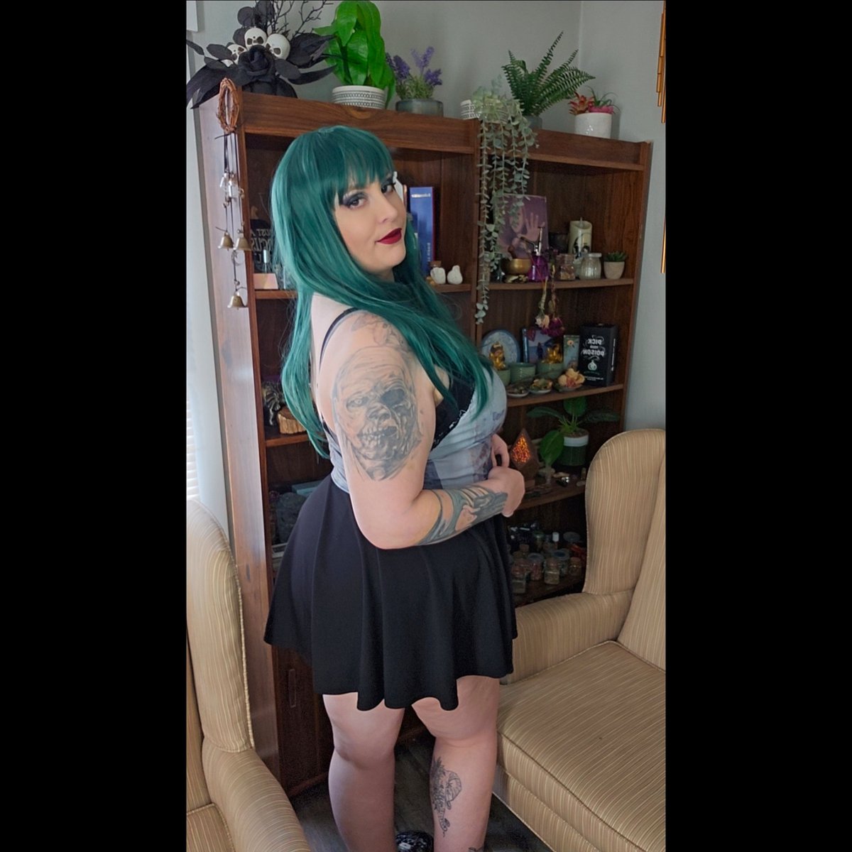 No wonder you're obsessed with Me. Curves in all the right places.. mmm it makes you feel a little mushy brained doesn’t it? Time to submit and send me cute little angel numbers hehehe 😵‍💫😈🥵